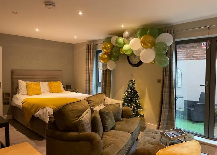 York Staycation With Free Parking